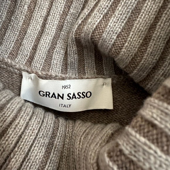 Gran Sasso Turtleneck Sweater - Picture 2 of 2